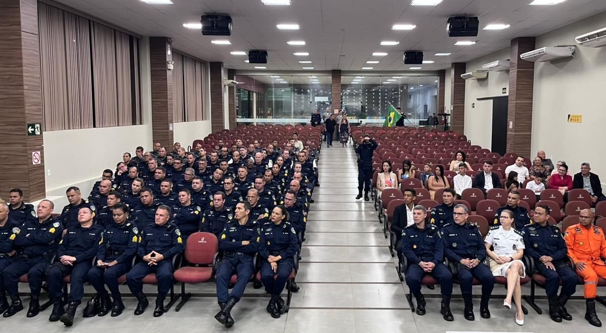 policial e1766582563712